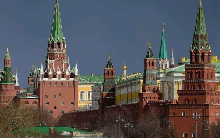 Кремль -  вид 1